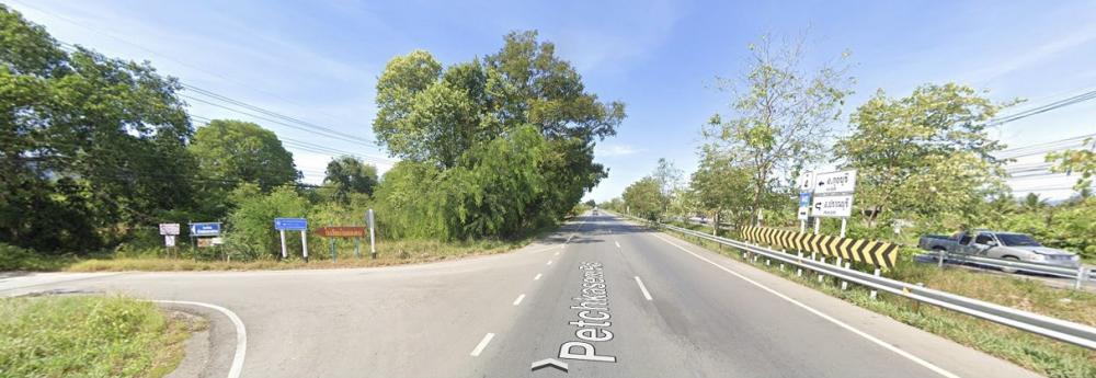 ขายที่ดินหัวหิน ประจวบคีรีขันธ์ : ขายที่ดิน 2000 ไร่  ที่ดินตั้งอยู่ในเขต ต.ศิลาลอย อ.ปราณบุรี จ.ประจวบคีรีขันธ์ (บ้านหนองคาง) ห่างจากถนนเพชรเกษม กม. 268 ระยะทาง 3 กม.