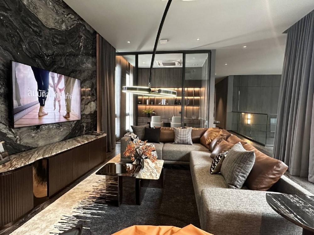 ขายดาวน์บ้านพัฒนาการ ศรีนครินทร์ : ขายด่วนก่อนโอน Siraninn residences  พัฒนาการ32 ทำเลดีที่สุดถนนเมน