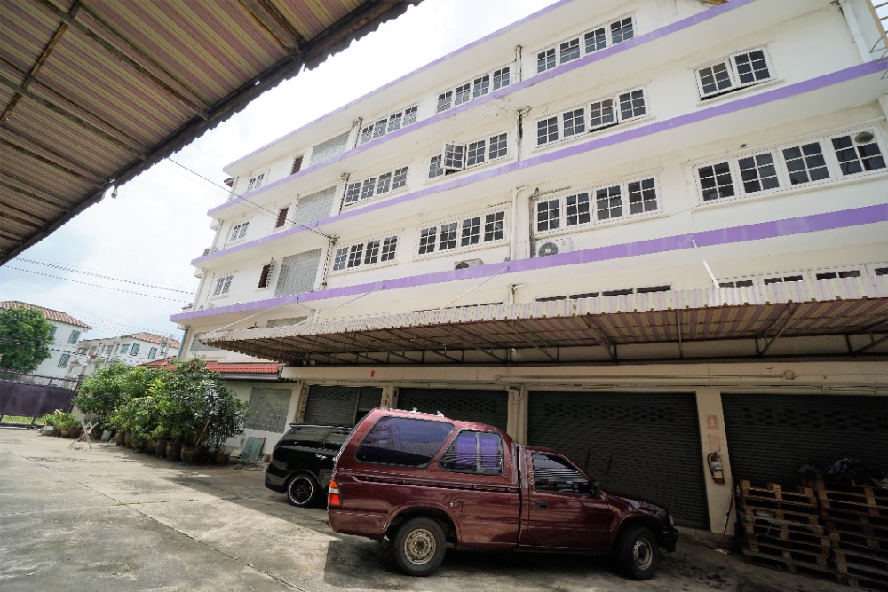 For SaleShop HouseRama5, Ratchapruek, Bangkruai : Land for sale with 14 commercial buildings, Soi Bang Waek 51, size 1 rai, suitable for factories, warehouses, apartments