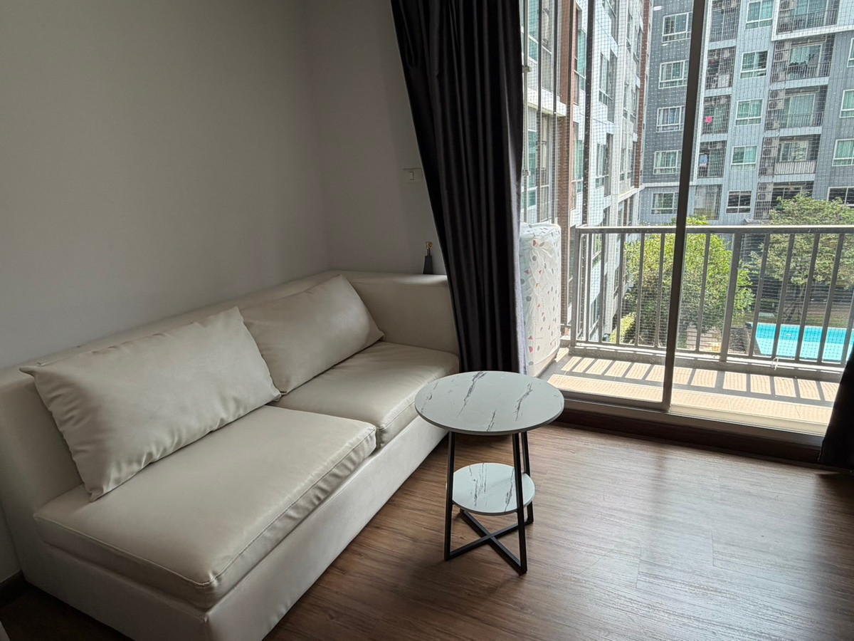 For RentCondoChaengwatana, Muangthong : Condo for rent, Hall mark Chaengwattana 17, size 34 sq m., price 9,000 baht, Building B, 8th floor, room 47/158, opposite Central Chaengwattana. Next to the main road, easy to enter and exit.  (New room ready to move in)