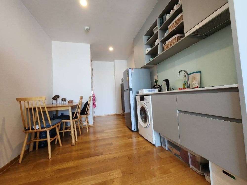 For SaleCondoSathorn, Narathiwat : Sell ​​Noble Revo Silom, Noble Revo Silom, good location condo in Silom and Sathorn area, 160 meters away from Surasak BTS, high floor, corner room, 55 sq m, 1 bed, river view, west, fully furnished, 7.5 million baht.*