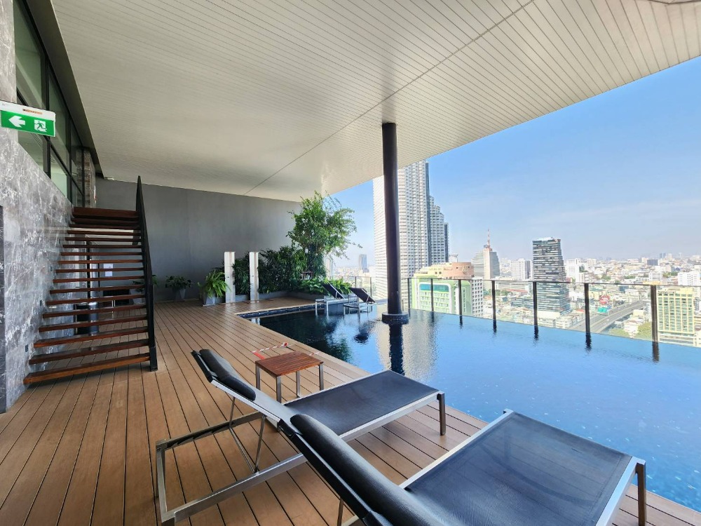 For SaleCondoSathorn, Narathiwat : Sell ​​Noble Revo Silom, Noble Revo Silom, good location condo in Silom and Sathorn area, 160 meters away from Surasak BTS, high floor, corner room, 55 sq m, 1 bed, river view, west, fully furnished, 7.5 million baht.*