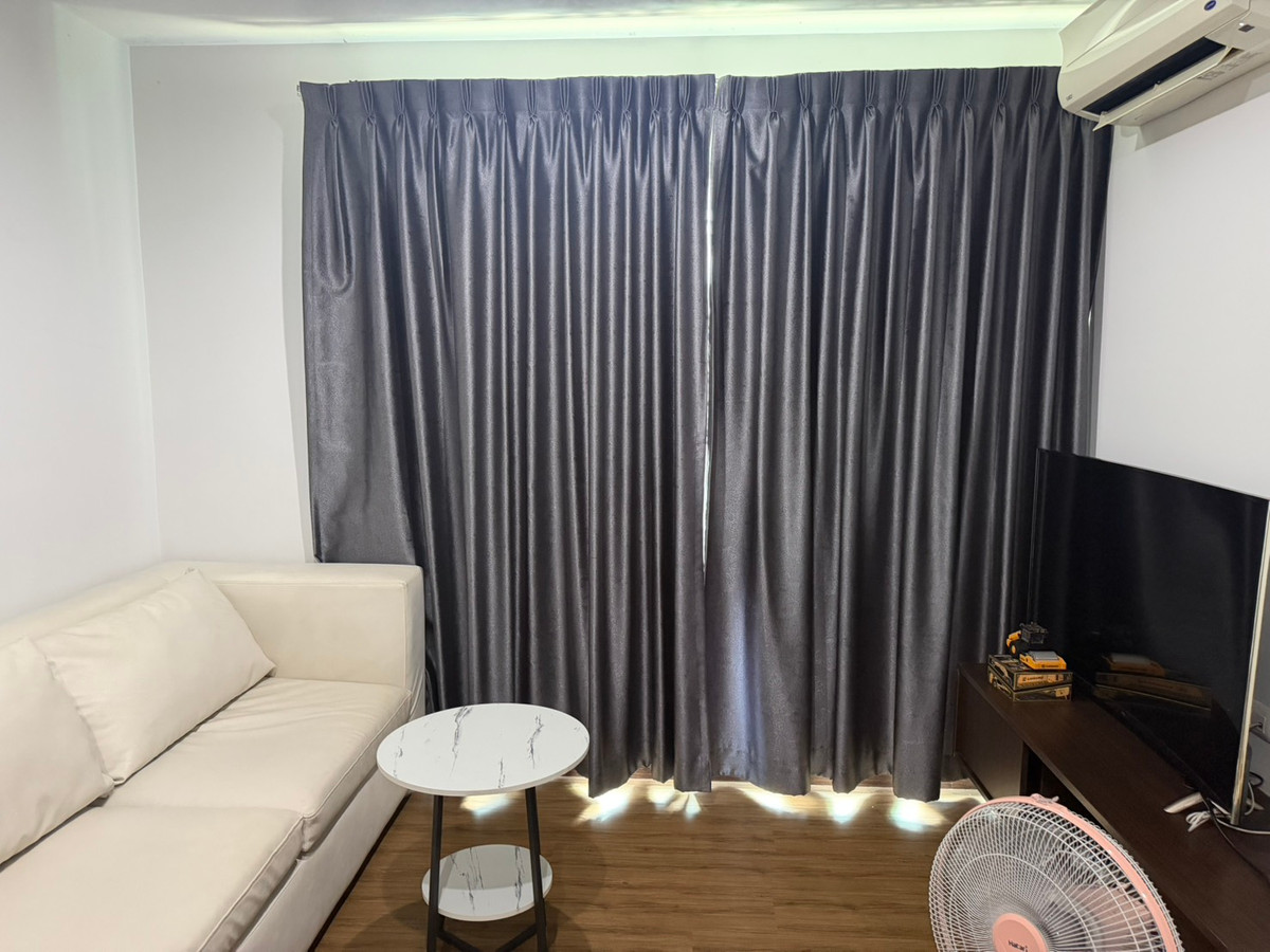 For RentCondoChaengwatana, Muangthong : Condo for rent, Hall mark Chaengwattana 17, size 34 sq m., price 9,000 baht, Building B, 8th floor, room 47/158, opposite Central Chaengwattana. Next to the main road, easy to enter and exit.  (New room ready to move in)