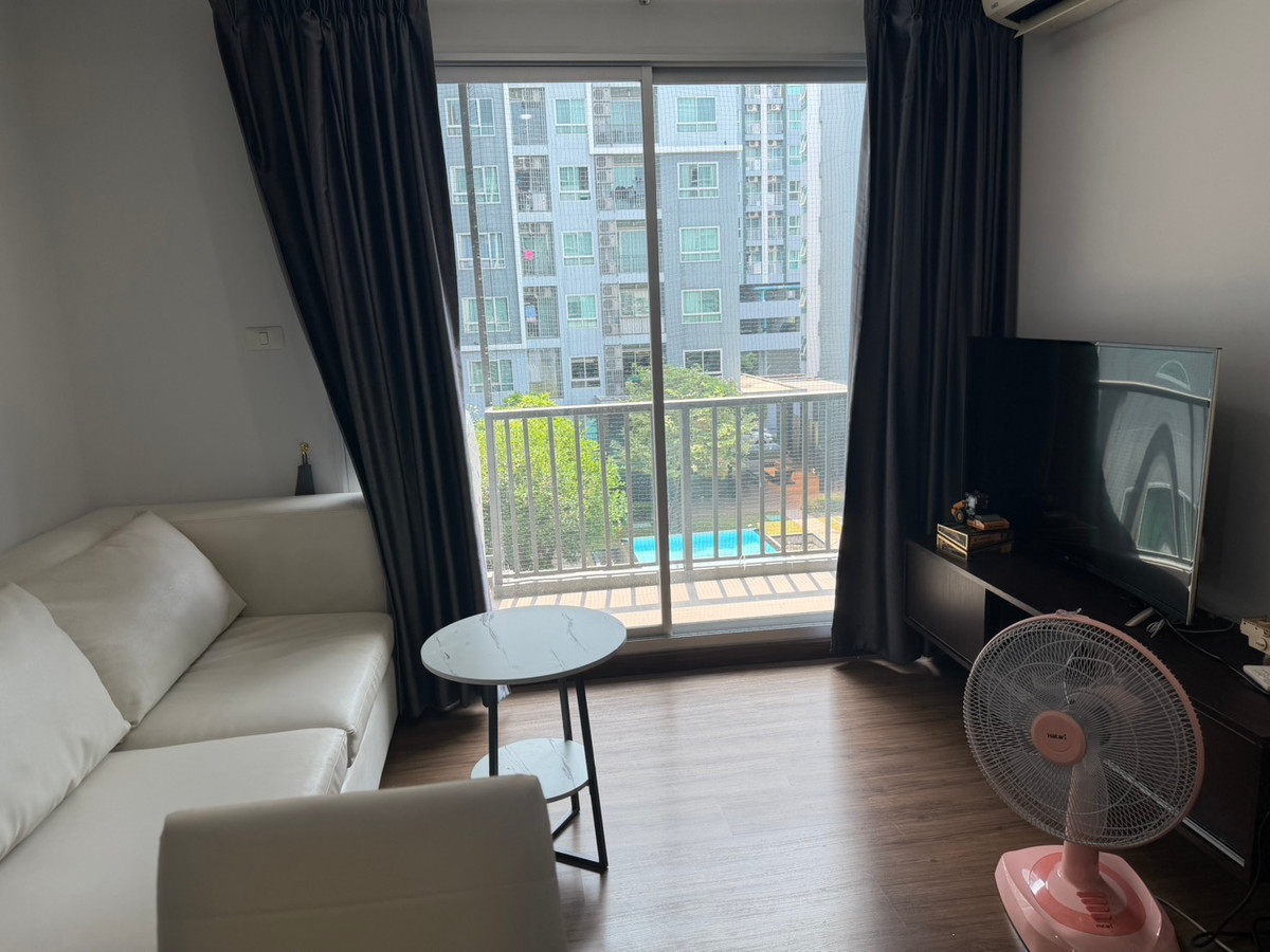 For RentCondoChaengwatana, Muangthong : Condo for rent, Hall mark Chaengwattana 17, size 34 sq m., price 9,000 baht, Building B, 8th floor, room 47/158, opposite Central Chaengwattana. Next to the main road, easy to enter and exit.  (New room ready to move in)