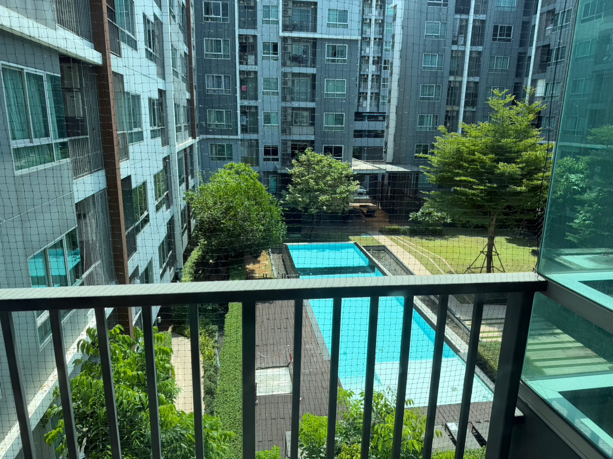 For RentCondoChaengwatana, Muangthong : Condo for rent, Hall mark Chaengwattana 17, size 34 sq m., price 9,000 baht, Building B, 8th floor, room 47/158, opposite Central Chaengwattana. Next to the main road, easy to enter and exit.  (New room ready to move in)