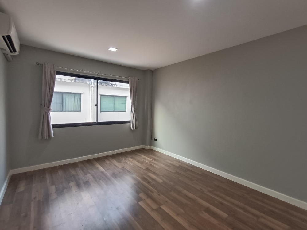 ให้เช่าทาวน์โฮมนวมินทร์ รามอินทรา : ให้เช่าทาวน์โฮม หมู่บ้าน the terrace (เดอะ เทอเรซ) ซอยรามอินทรา65 ห่างจากสถานีรถไฟฟ้าสายสีชมพู 150เมตร