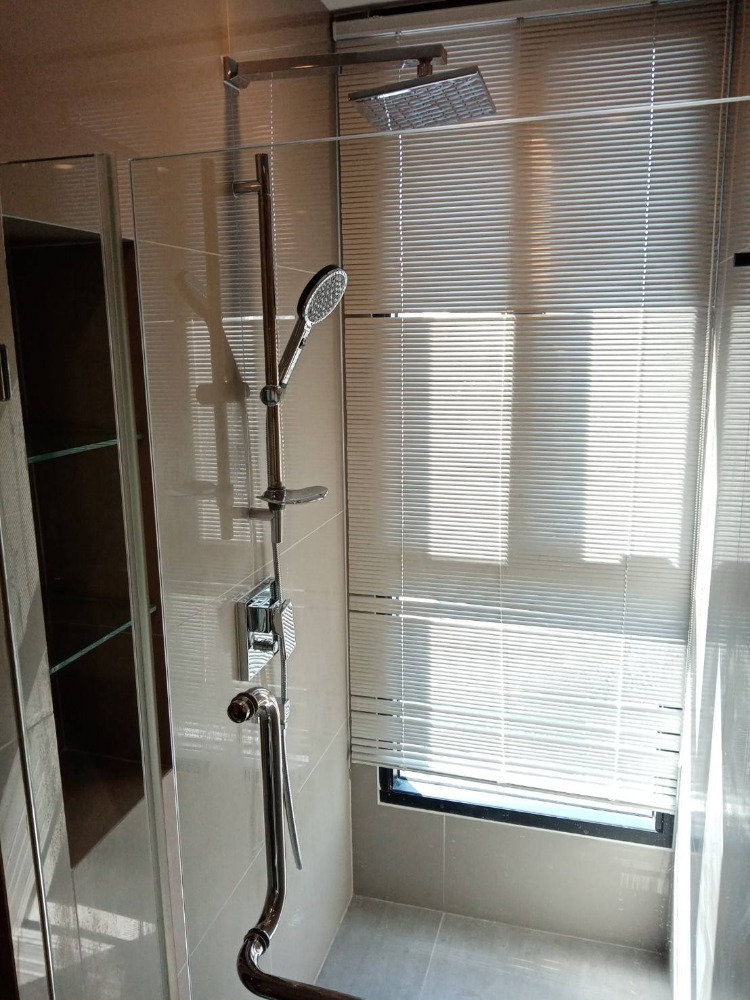 ให้เช่าคอนโดพระราม 9 เพชรบุรีตัดใหม่ RCA : Ideo Mobi Asoke 35 sq.m. rent & Sell 6 MB please add LlNE lD @806qphgn o8415o5483