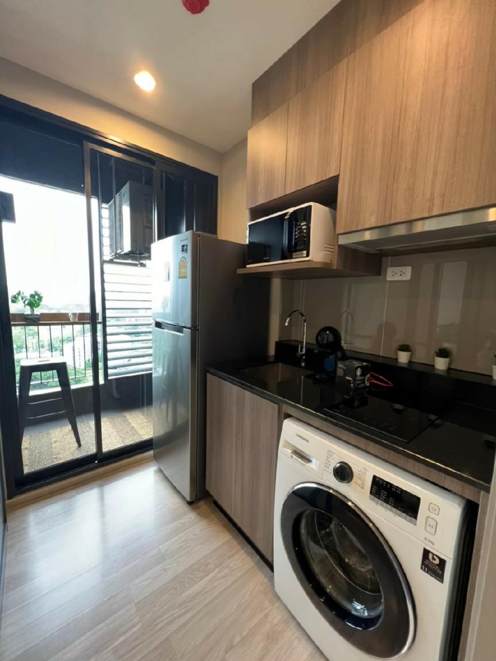 For SaleCondoBangna, Bearing, Lasalle : 1 bedroom 2.79 million 📍Free central for 3 years 😲📍 Hot sale 🎉 Fully furnished room, can carry the bag and move in Beautiful room, fully furnished with furniture @Ideo Mobi Sukhumvit Eastpoint