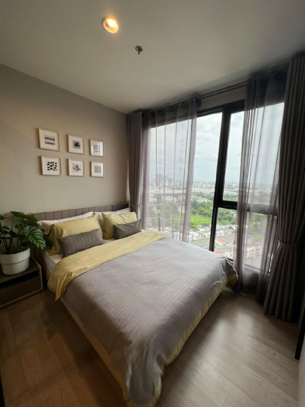 For SaleCondoBangna, Bearing, Lasalle : 1 bedroom 2.79 million 📍Free central for 3 years 😲📍 Hot sale 🎉 Fully furnished room, can carry the bag and move in Beautiful room, fully furnished with furniture @Ideo Mobi Sukhumvit Eastpoint