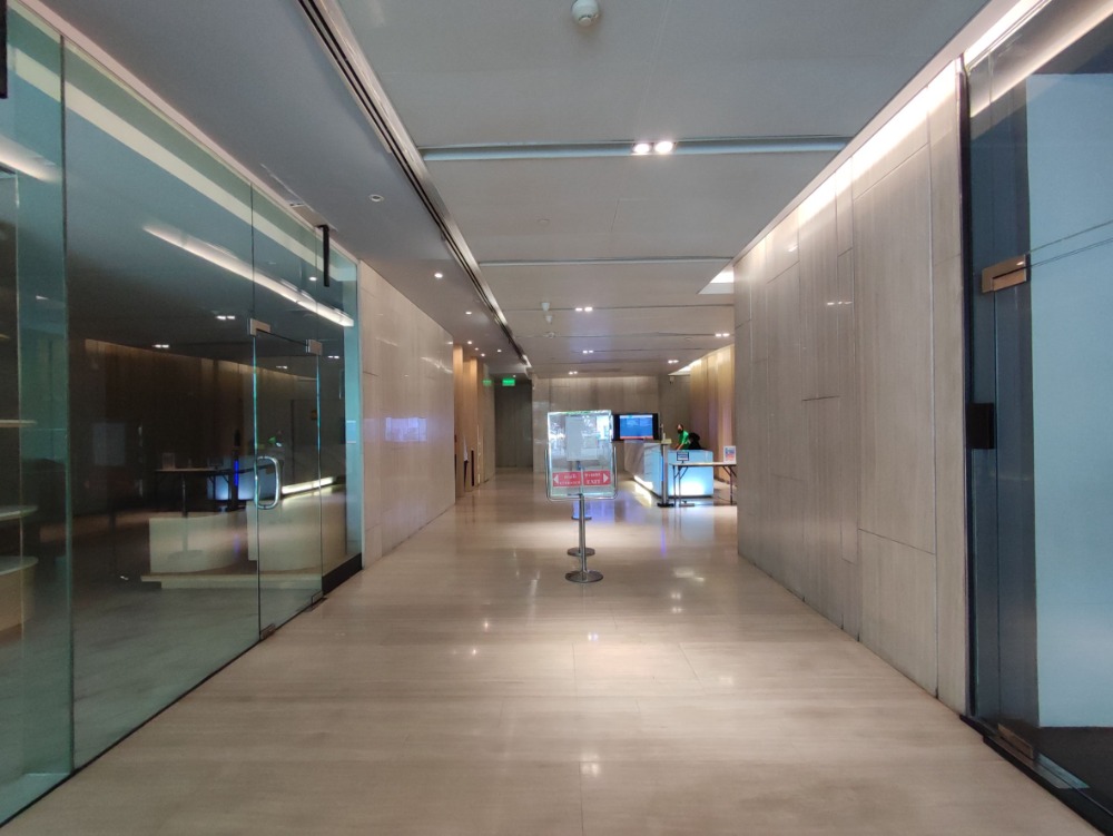 ให้เช่าสำนักงานสีลม ศาลาแดง บางรัก : ให้เช่า ออฟฟิศ พื้นที่สำนักงาน (Office For Rent) อาคาร ลิเบอร์ตี้ สแควร์ สีลม (Liberty Square Office Building) ชั้น20 ขนาด 240 ตร.ม. (ราคา 680 บาท/ตร.ม.) ใกล้รถไฟฟ้า BTSศาลาแดง, MRTสีลม, ติดถนนสีลม, ย่านสีลม, ศาลาแดง