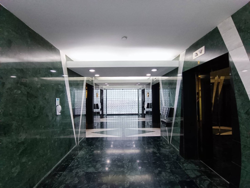 ให้เช่าสำนักงานสีลม ศาลาแดง บางรัก : ให้เช่า ออฟฟิศ พื้นที่สำนักงาน (Office For Rent) อาคาร ลิเบอร์ตี้ สแควร์ สีลม (Liberty Square Office Building) ชั้น12 ขนาด 371 ตร.ม. (ราคา 680 บาท/ตร.ม.) ใกล้รถไฟฟ้า BTSศาลาแดง, MRTสีลม, ติดถนนสีลม, ย่านสีลม, ศาลาแดง