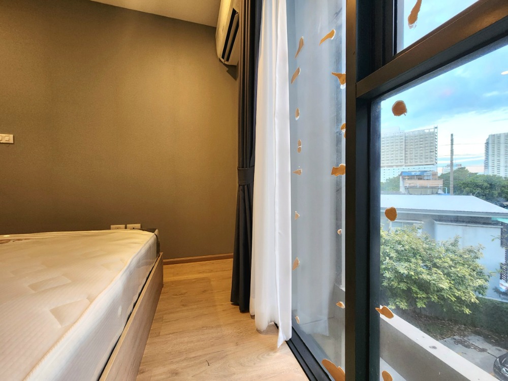 ให้เช่าคอนโดวงเวียนใหญ่ เจริญนคร : ว่างครับผม**สถานะตามภาพปก มีเครื่องซักผ้า แอร์ 2 ตัว!! มีห้องใหม่มือ 1 The Most อิสรภาพ** ชั้น 4  พร้อมอยู่ ใกล้ศิริราชที่สุด SN517.69