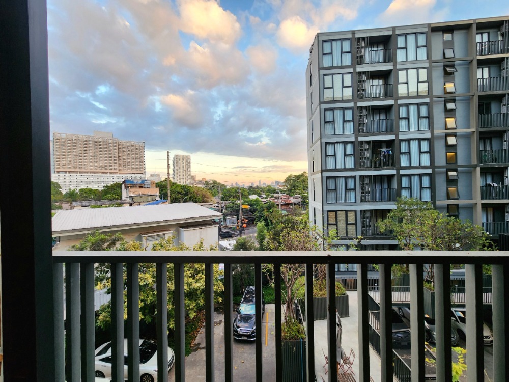 ให้เช่าคอนโดวงเวียนใหญ่ เจริญนคร : ว่างครับผม**สถานะตามภาพปก มีเครื่องซักผ้า แอร์ 2 ตัว!! มีห้องใหม่มือ 1 The Most อิสรภาพ** ชั้น 4  พร้อมอยู่ ใกล้ศิริราชที่สุด SN517.69