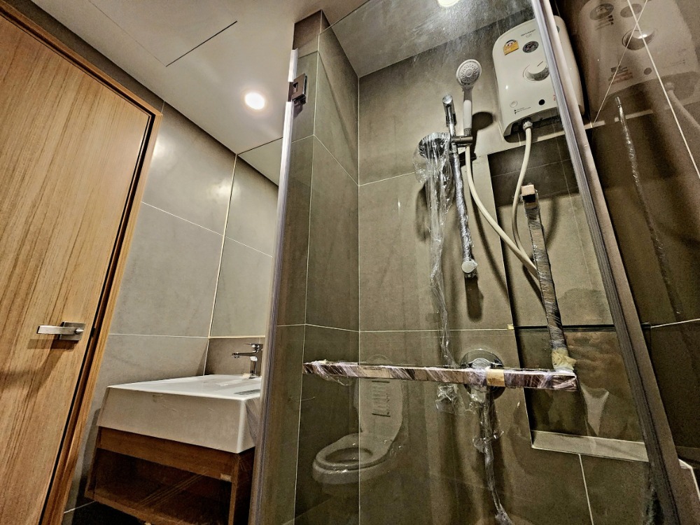 ให้เช่าคอนโดวงเวียนใหญ่ เจริญนคร : ว่างครับผม**สถานะตามภาพปก มีเครื่องซักผ้า แอร์ 2 ตัว!! มีห้องใหม่มือ 1 The Most อิสรภาพ** ชั้น 4  พร้อมอยู่ ใกล้ศิริราชที่สุด SN517.69