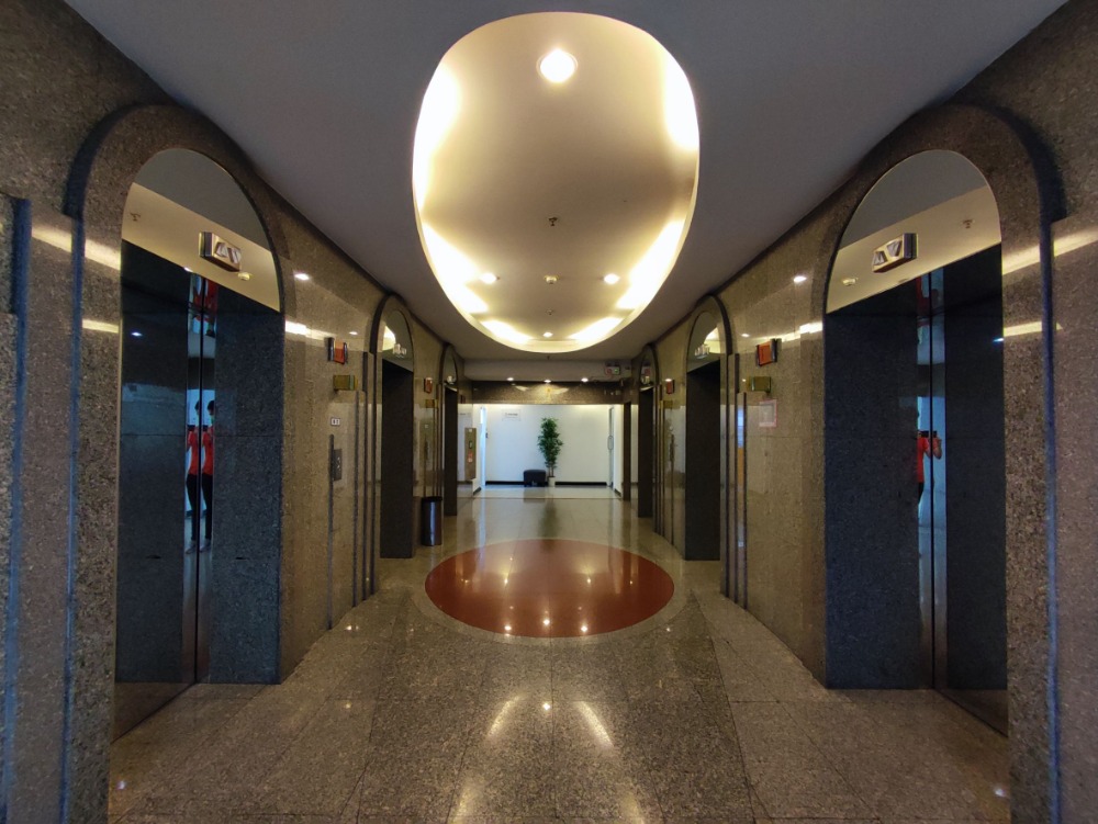 ให้เช่าสำนักงานสุขุมวิท อโศก ทองหล่อ : ให้เช่า ออฟฟิศ Office พื้นที่สำนักงาน (Office For Rent) อาคาร 253 อโศก ( 253 Asoke Building ) ขนาด 52 ตร.ม. ชั้น15 ( ราคา 650 บาท/ตร.ม.) ใกล้รถไฟฟ้า BTSอโศก, รถไฟฟ้าใต้ดิน MRTสุขุมวิท, MRTเพชรบุรี, Terminal21