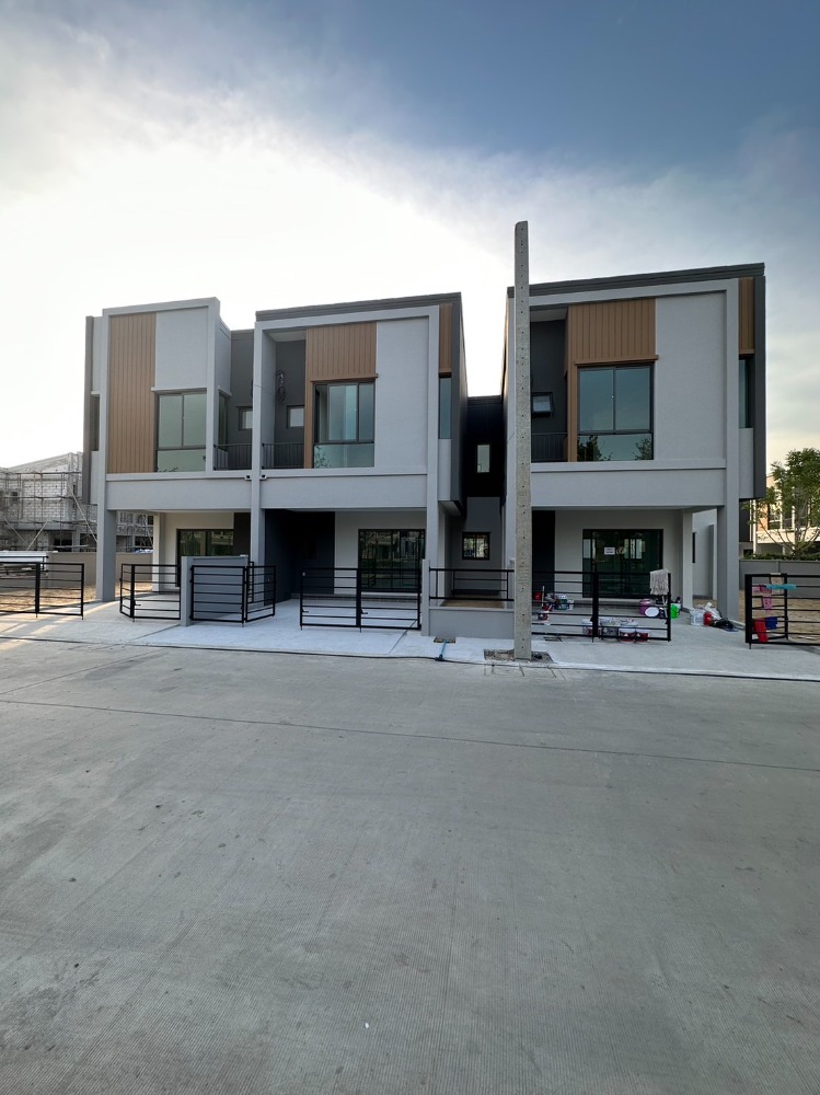 ให้เช่าทาวน์โฮมบางนา แบริ่ง ลาซาล : [ประกาศเช่า] พลีโน่บางนา2 ทาวน์โฮมพร้อมเฟอร์นิเจอร์ โลเคชั่นรับพลังดีที่สุดในโครงการ ใกล้เมกา เจ้าของปล่อยเช่าเอง