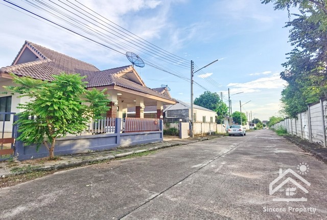 For SaleHouseRayong : M. Lanna Village, Mabyangphon, area 65 sq m., cheapest in the project !!