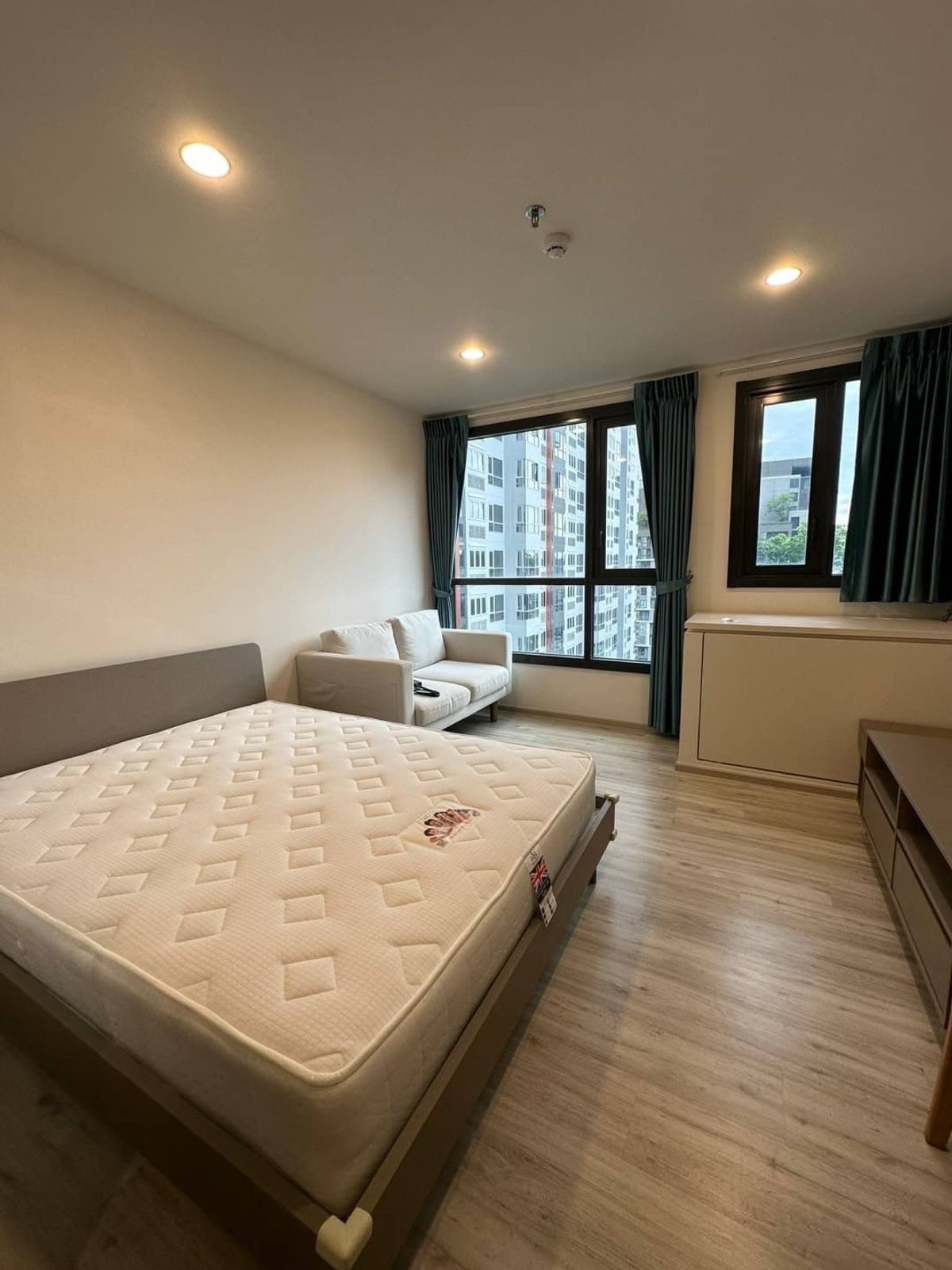 ให้เช่าคอนโดรัชดา ห้วยขวาง : ***For RENT XT Huai Khwang 1 bedroom ***