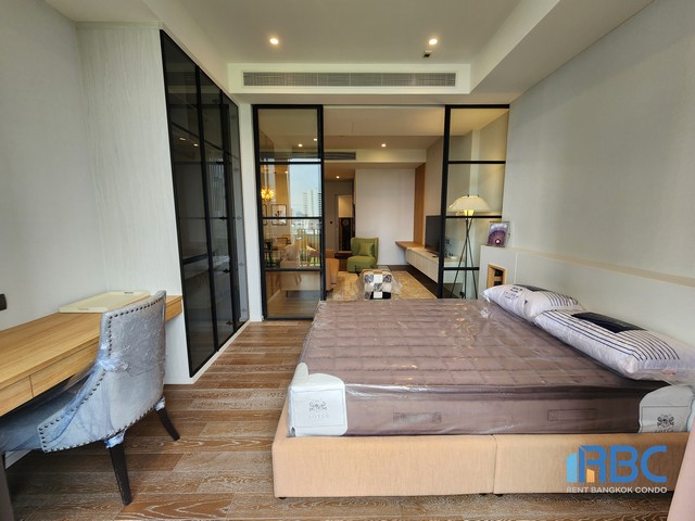 For RentCondoWitthayu, Chidlom, Langsuan, Ploenchit : Condo Muniq Langsuan, near  BTS Chit Lom and  Lumpini Park. Pet Friendly!