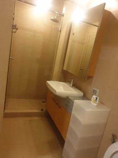 ให้เช่าคอนโดวิทยุ ชิดลม หลังสวน : Manhattan Chidlom 1 Bed 59 sq.m. 7 MB Eng 中 日 Please add LINE ID @806qphgn o8415o5483