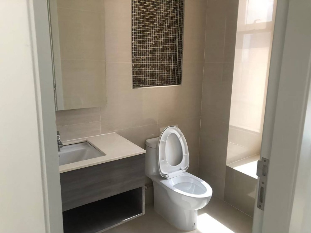 For RentCondoSathorn, Narathiwat : Condo the willows Sathorn for rent