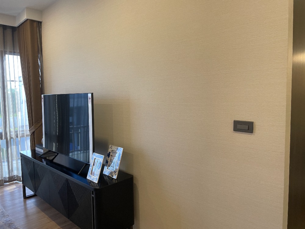 For SaleHousePathum Thani,Rangsit, Thammasat : Luxury 3-storey detached house for sale, Baan Nara Wongwaen-Ramintra, Modern European style, fully furnished. Near the entrance to the Chalong Rat Expressway (Chatuchot checkpoint), Fashion Island and The Promenade, Synphaet Hospital