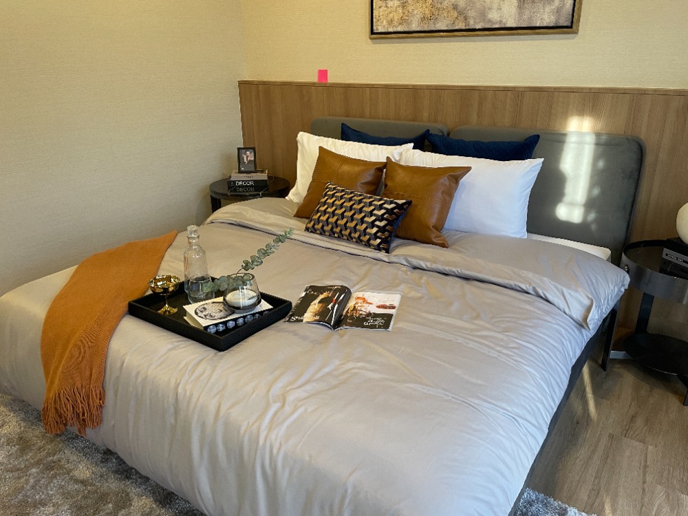 For SaleHousePathum Thani,Rangsit, Thammasat : Luxury 3-storey detached house for sale, Baan Nara Wongwaen-Ramintra, Modern European style, fully furnished. Near the entrance to the Chalong Rat Expressway (Chatuchot checkpoint), Fashion Island and The Promenade, Synphaet Hospital