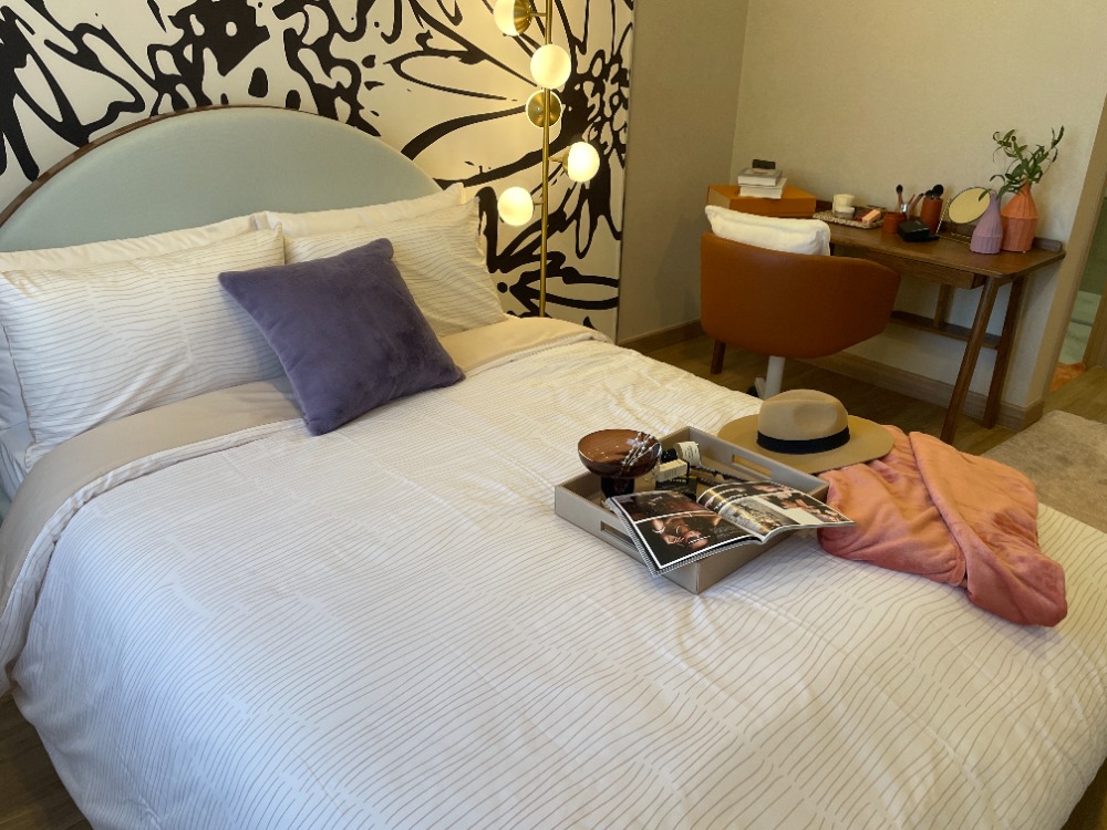 For SaleHousePathum Thani,Rangsit, Thammasat : Luxury 3-storey detached house for sale, Baan Nara Wongwaen-Ramintra, Modern European style, fully furnished. Near the entrance to the Chalong Rat Expressway (Chatuchot checkpoint), Fashion Island and The Promenade, Synphaet Hospital