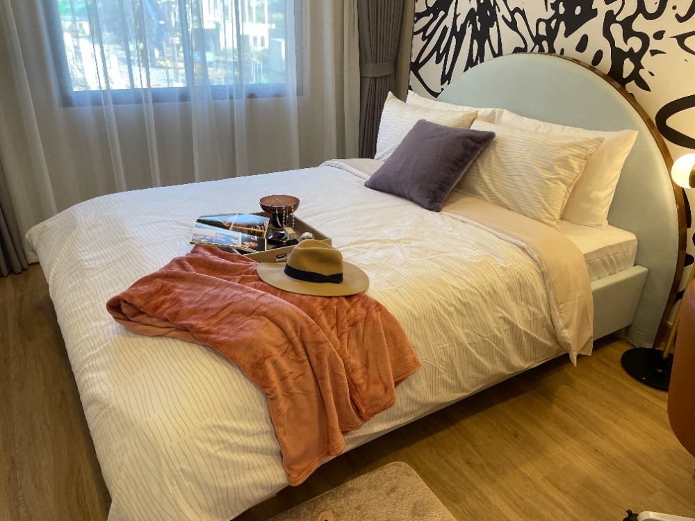 For SaleHousePathum Thani,Rangsit, Thammasat : Luxury 3-storey detached house for sale, Baan Nara Wongwaen-Ramintra, Modern European style, fully furnished. Near the entrance to the Chalong Rat Expressway (Chatuchot checkpoint), Fashion Island and The Promenade, Synphaet Hospital