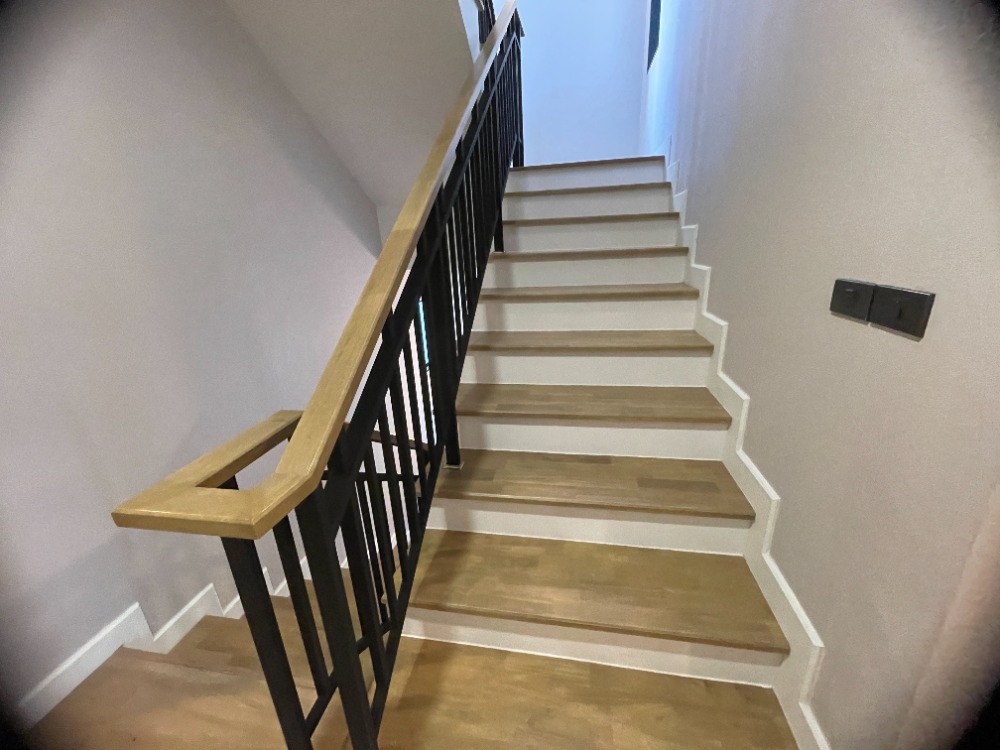 For SaleHousePathum Thani,Rangsit, Thammasat : Luxury 3-storey detached house for sale, Baan Nara Wongwaen-Ramintra, Modern European style, fully furnished. Near the entrance to the Chalong Rat Expressway (Chatuchot checkpoint), Fashion Island and The Promenade, Synphaet Hospital