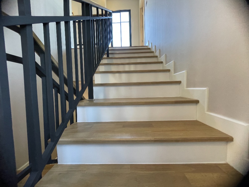 For SaleHousePathum Thani,Rangsit, Thammasat : Luxury 3-storey detached house for sale, Baan Nara Wongwaen-Ramintra, Modern European style, fully furnished. Near the entrance to the Chalong Rat Expressway (Chatuchot checkpoint), Fashion Island and The Promenade, Synphaet Hospital