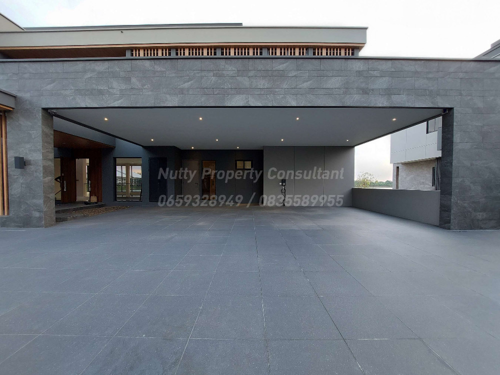 For SaleHouseLadkrabang, Suwannaphum Airport : LAKE LEGEND Bangna-Suvarnabhumi Luxurious lakeside with elevator and private pool