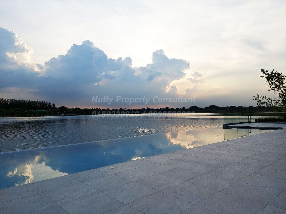 For SaleHouseLadkrabang, Suwannaphum Airport : LAKE LEGEND Bangna-Suvarnabhumi Luxurious lakeside with elevator and private pool