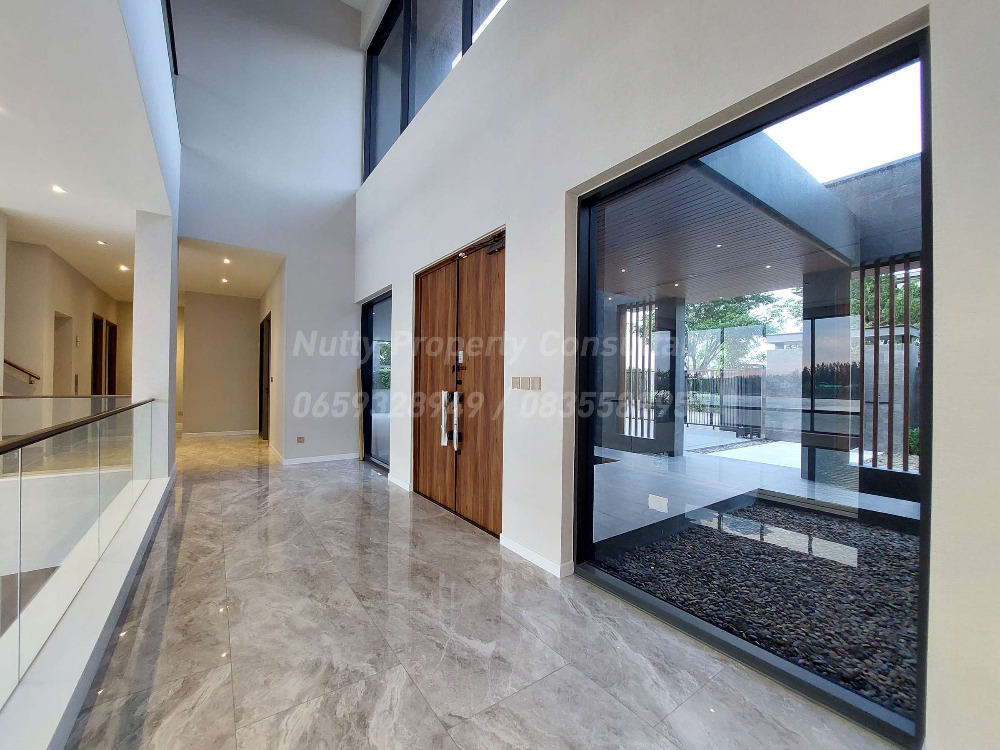 For SaleHouseLadkrabang, Suwannaphum Airport : LAKE LEGEND Bangna-Suvarnabhumi Luxurious lakeside with elevator and private pool