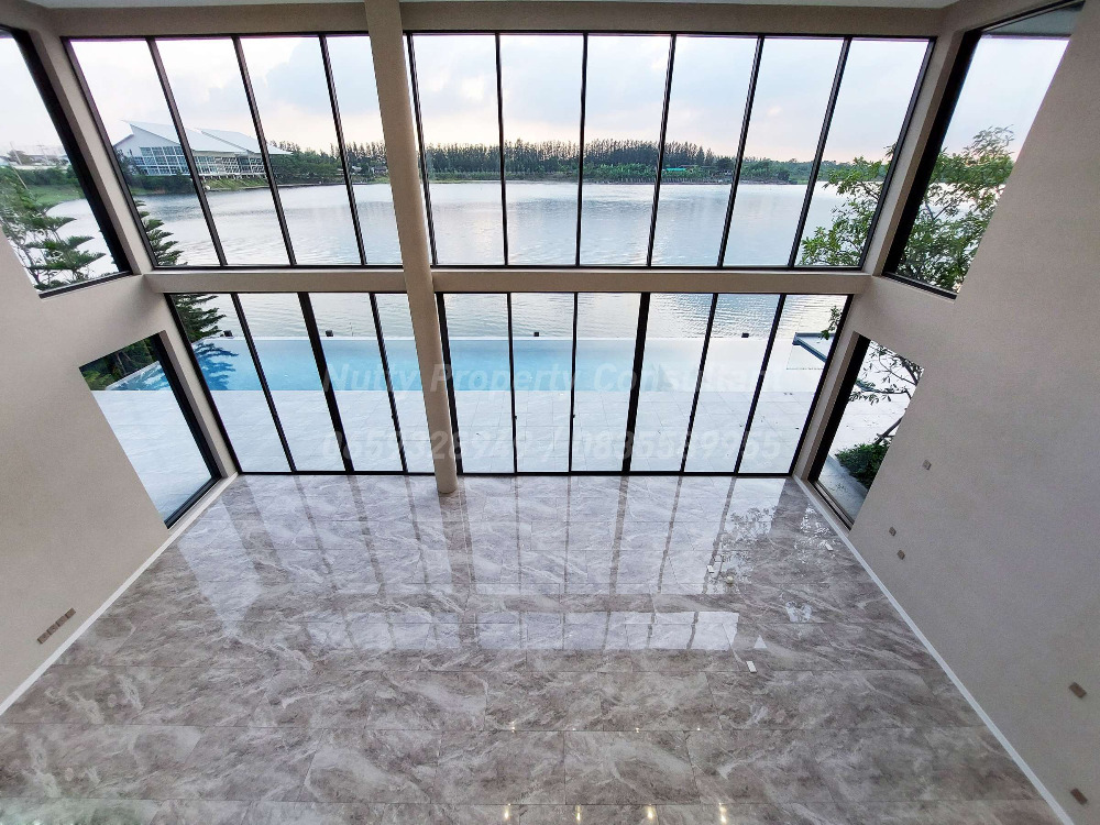 For SaleHouseLadkrabang, Suwannaphum Airport : LAKE LEGEND Bangna-Suvarnabhumi Luxurious lakeside with elevator and private pool