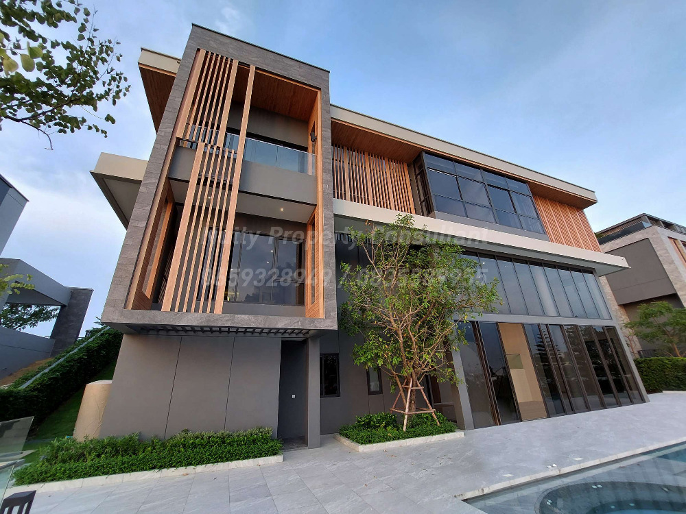 For SaleHouseLadkrabang, Suwannaphum Airport : LAKE LEGEND Bangna-Suvarnabhumi Luxurious lakeside with elevator and private pool