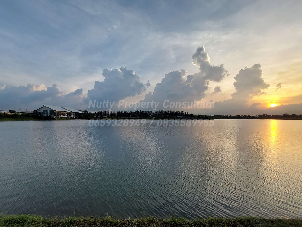 For SaleHouseLadkrabang, Suwannaphum Airport : LAKE LEGEND Bangna-Suvarnabhumi Luxurious lakeside with elevator and private pool
