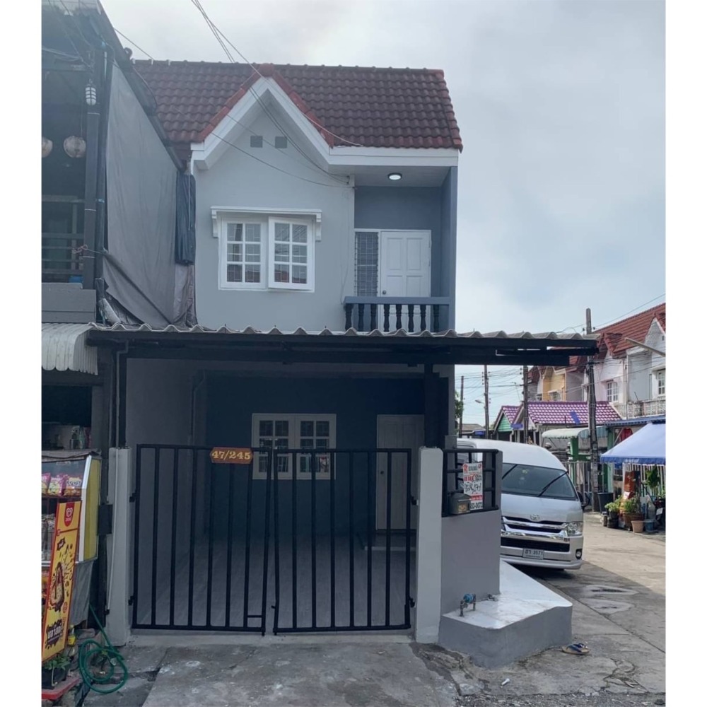 ขายทาวน์โฮมมีนบุรี-ร่มเกล้า : ขายต่ำกว่าประเมิน ทฮ.2ชั้น หลังมุม 16 ตร.วา หมู่บ้านลีลา 2  ซ.นิมิตใหม่ 3/1  บ้านมี 2 ห้องนอน  2 ห้องน้ำ