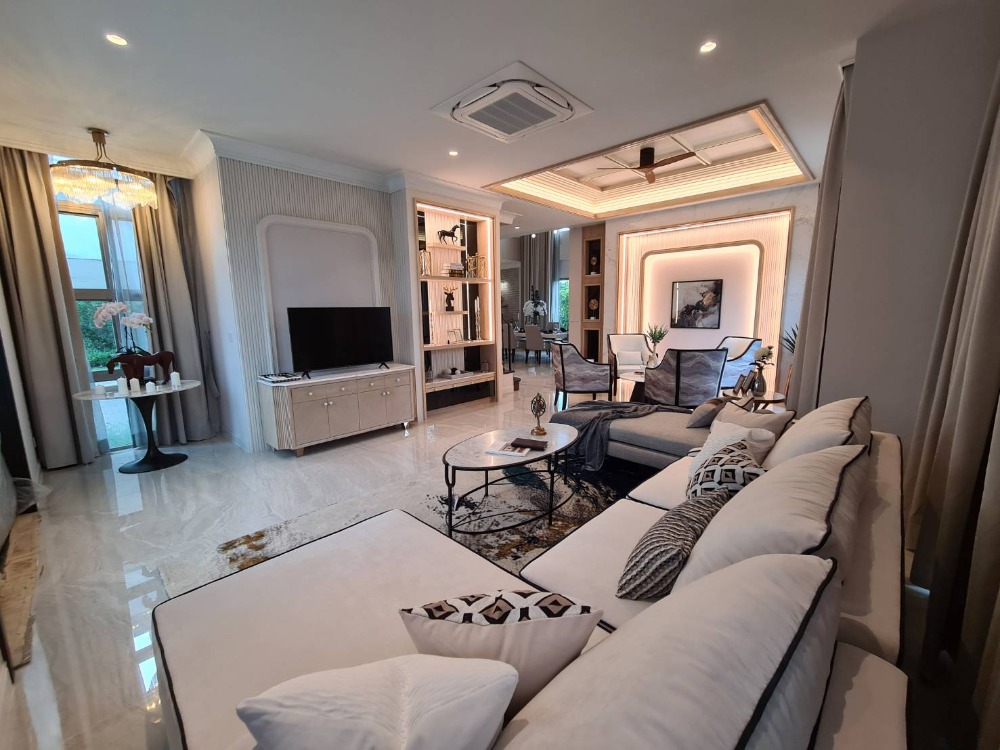 For RentHousePattanakan, Srinakarin : Perfect Place Rama 9-Krungthep Kreetha for rent