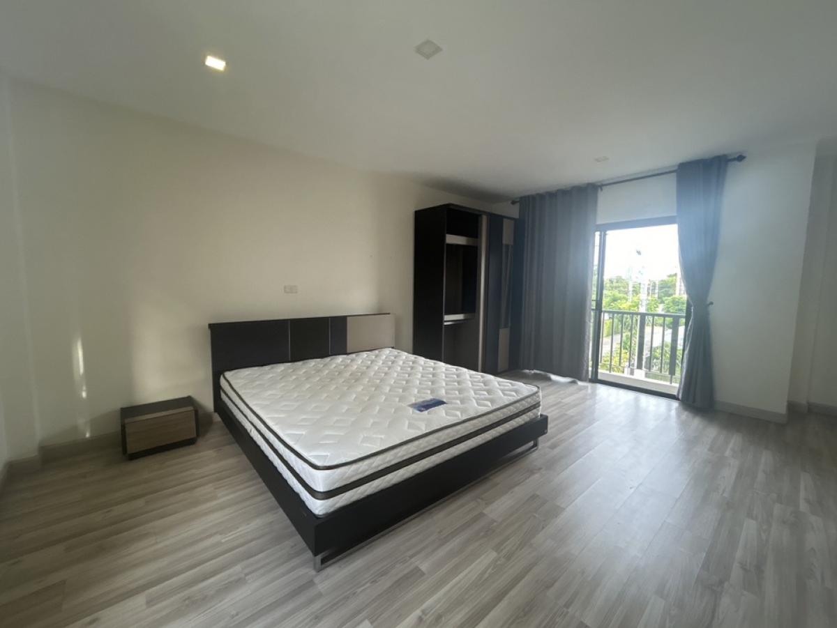 For RentTownhomeMin Buri, Romklao : Townhome for rent, behind the corner of Villa abelro, Krungthep Kreetha