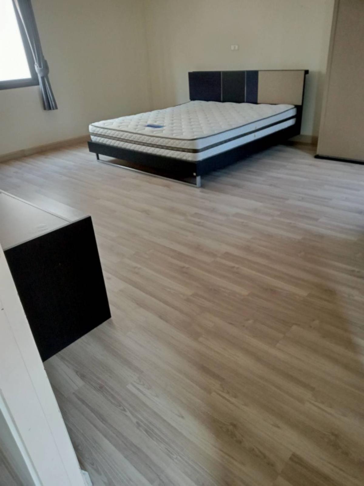 For RentTownhomeMin Buri, Romklao : Townhome for rent, behind the corner of Villa abelro, Krungthep Kreetha