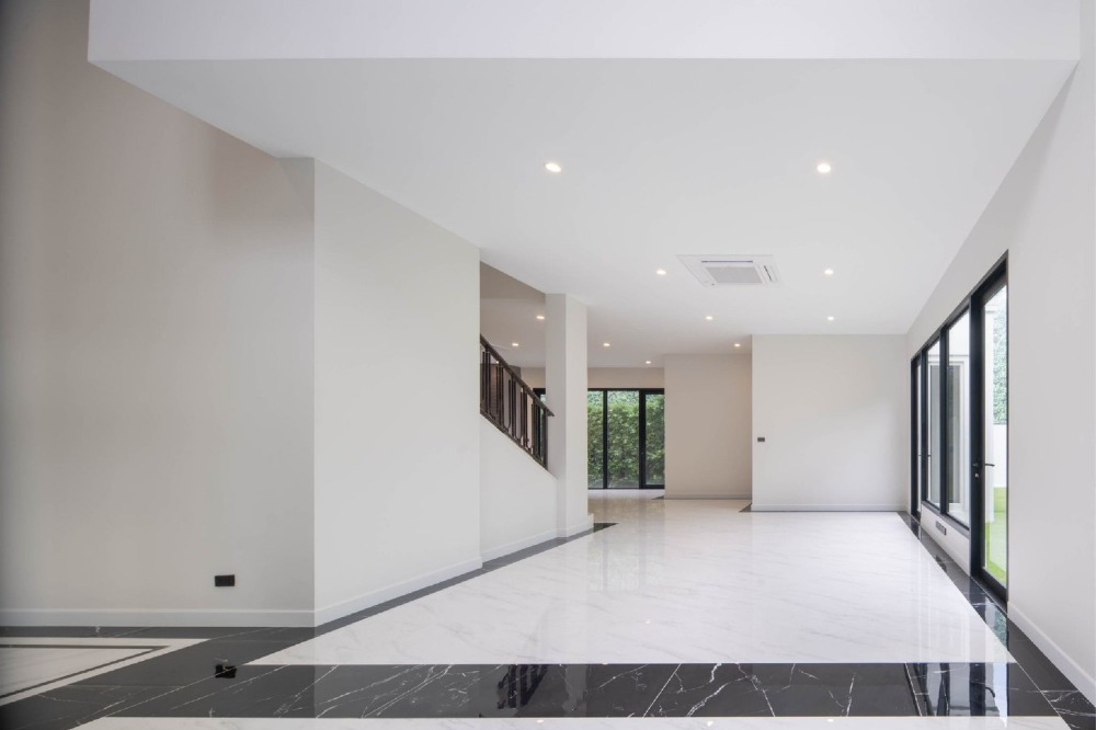 For SaleHousePattanakan, Srinakarin : Luxury House For Sale Cinq Royal Krungthep Kreetha