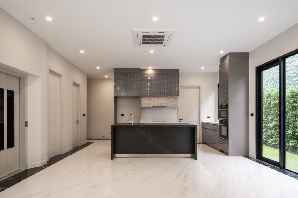 For SaleHousePattanakan, Srinakarin : Luxury House For Sale Cinq Royal Krungthep Kreetha