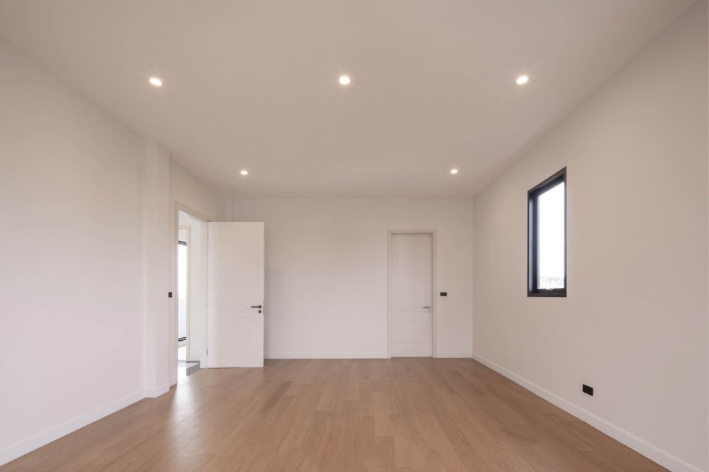 For SaleHousePattanakan, Srinakarin : Luxury House For Sale Cinq Royal Krungthep Kreetha