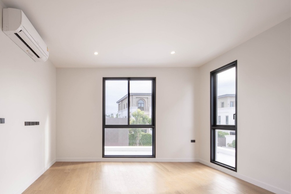 For SaleHousePattanakan, Srinakarin : Luxury House For Sale Cinq Royal Krungthep Kreetha