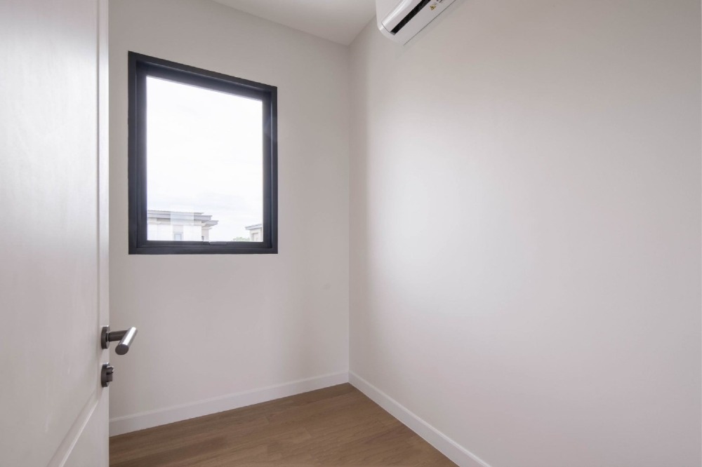 For SaleHousePattanakan, Srinakarin : Luxury House For Sale Cinq Royal Krungthep Kreetha