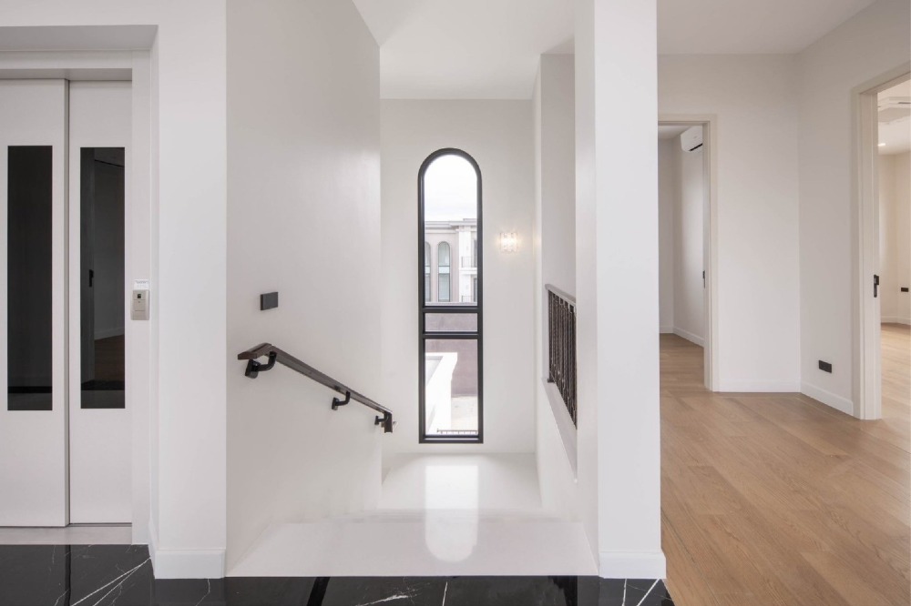 For SaleHousePattanakan, Srinakarin : Luxury House For Sale Cinq Royal Krungthep Kreetha