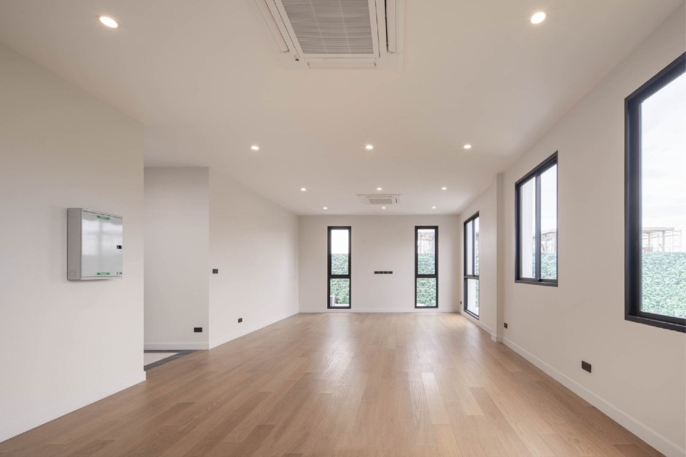 For SaleHousePattanakan, Srinakarin : Luxury House For Sale Cinq Royal Krungthep Kreetha