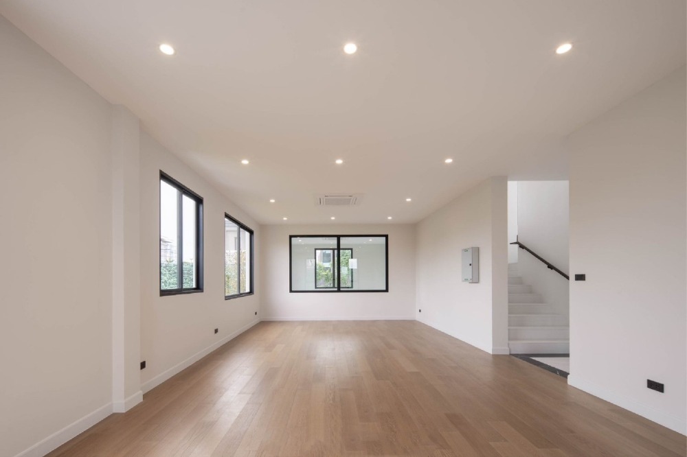 For SaleHousePattanakan, Srinakarin : Luxury House For Sale Cinq Royal Krungthep Kreetha