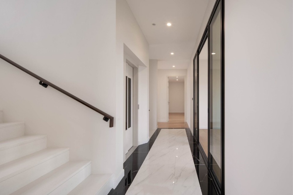 For SaleHousePattanakan, Srinakarin : Luxury House For Sale Cinq Royal Krungthep Kreetha